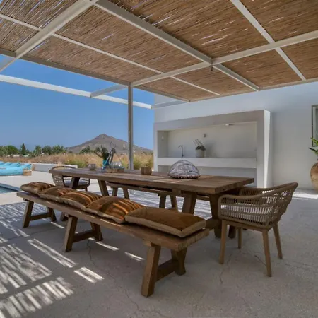 Lampsi - Parean Bliss * Naousa (Paros)